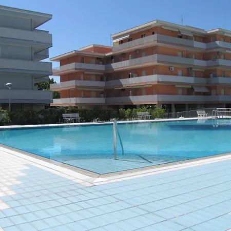 Apartamento In A Poolside - Beahost Bibione