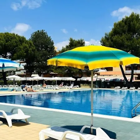 In A Poolside * Bibione